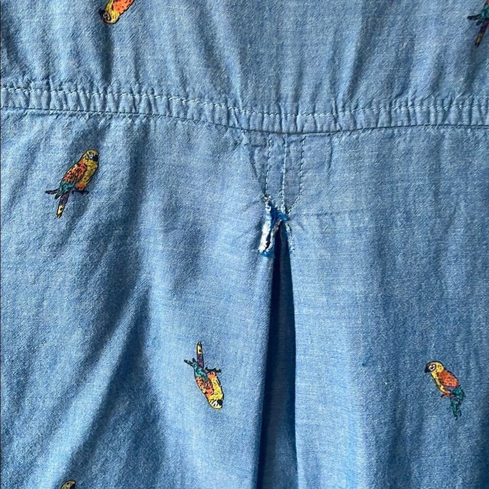 Old Navy “The Classic Shirt” Button-Up Shirt Chambray with Printed Parrots - Picture 5 of 5